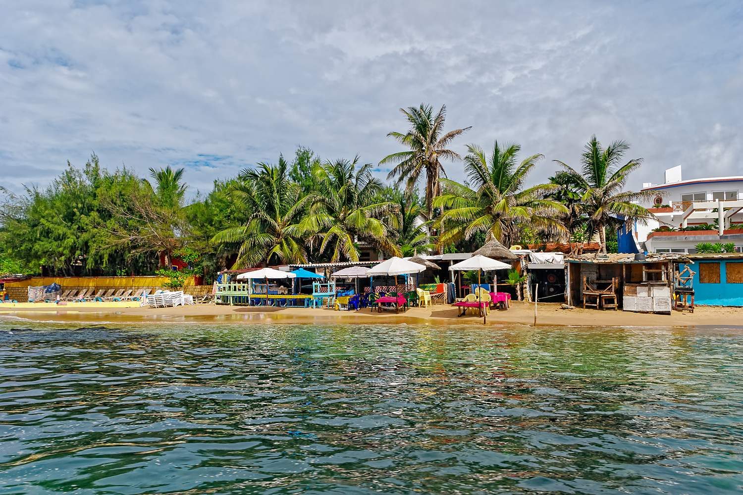 L’Île de Ngor : plage lébou et surf face aux Almadies