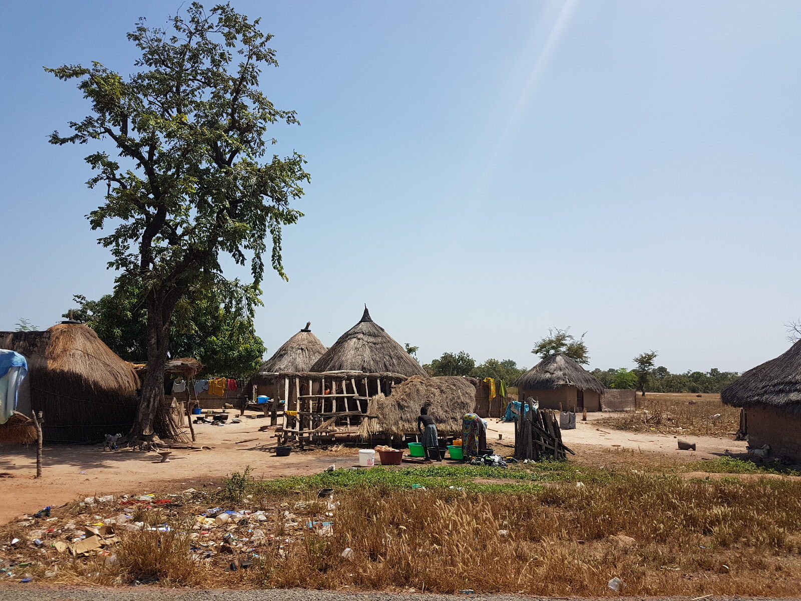village-traditionnel-cases-baobab-senegal
